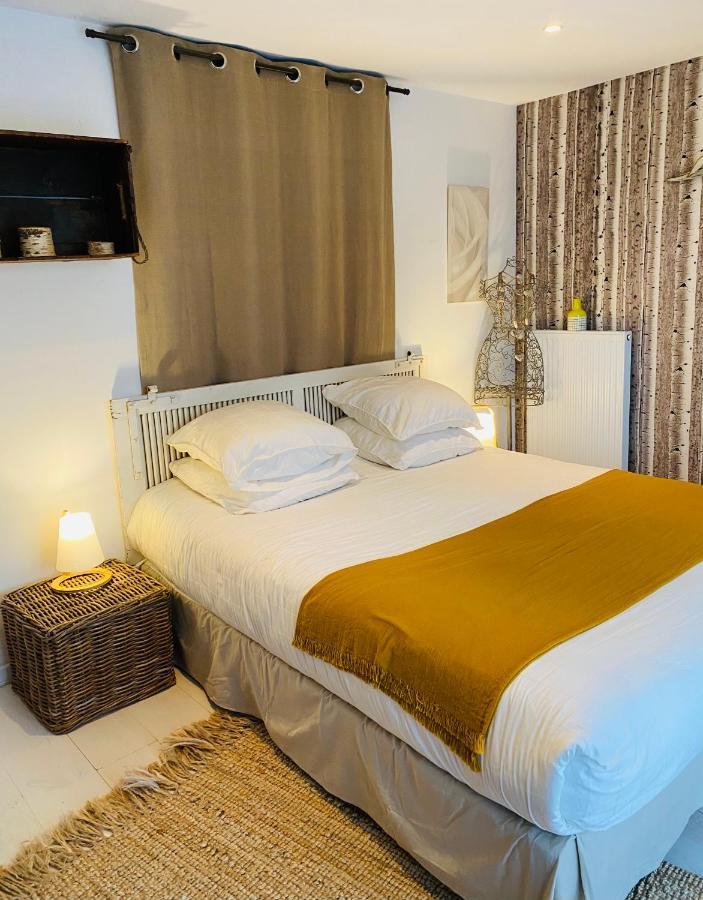 Le 19 Bed & Breakfast Séné Екстериор снимка