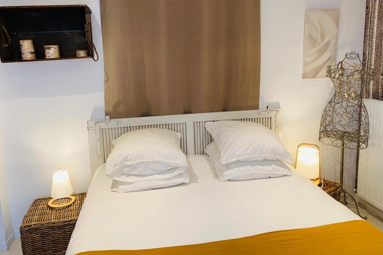 Le 19 Bed & Breakfast Séné Екстериор снимка