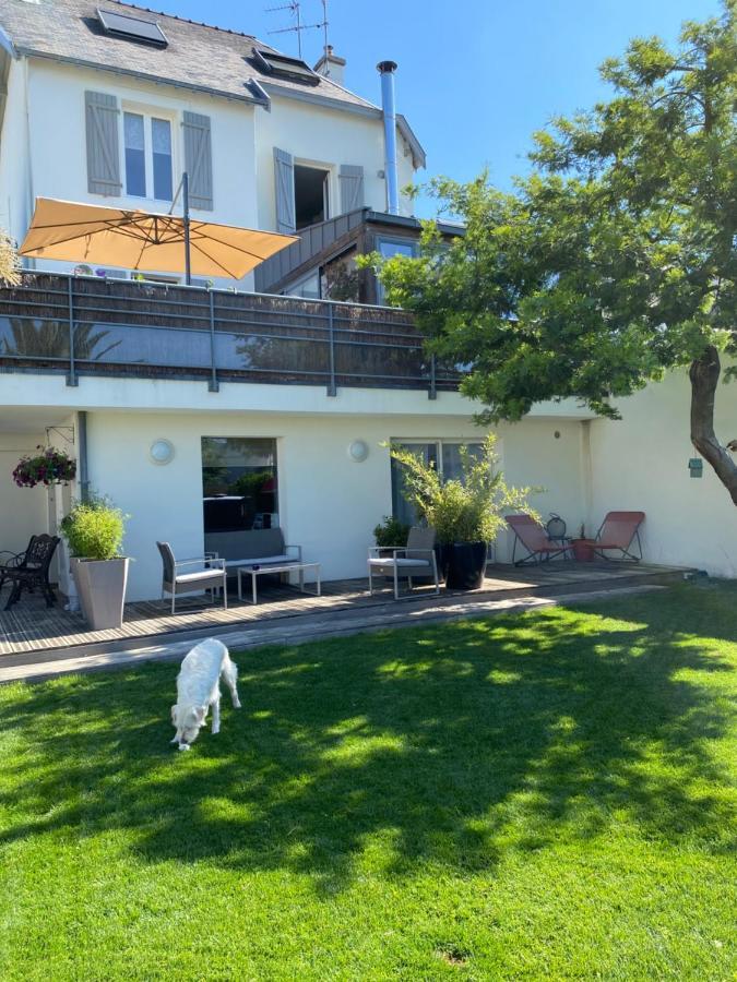 Le 19 Bed & Breakfast Séné Екстериор снимка